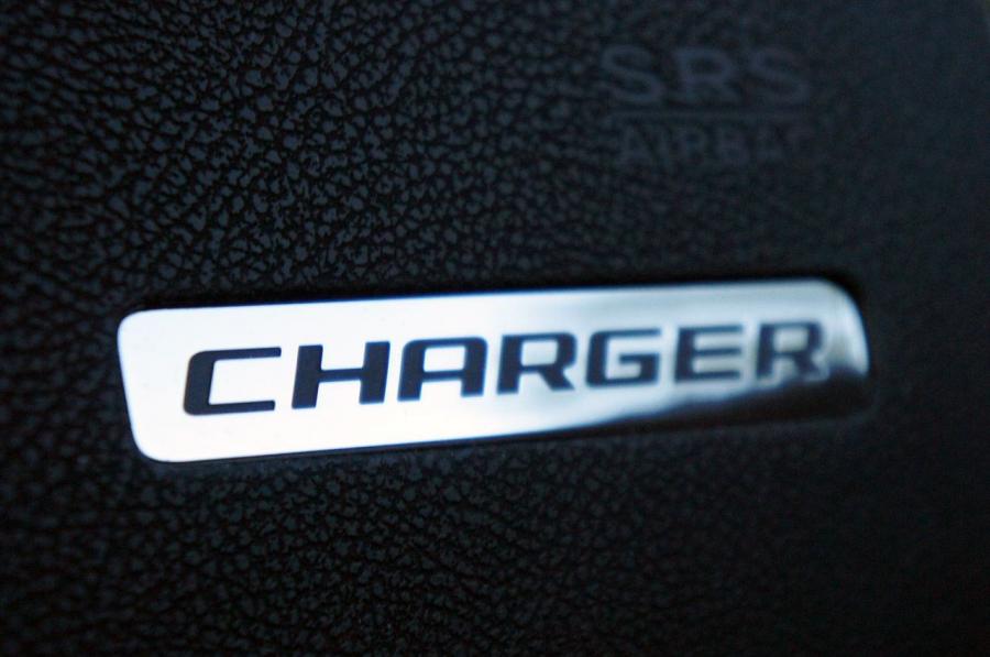  Dodge Charger Rallye V6 2011 года  (фото 13 из 42)